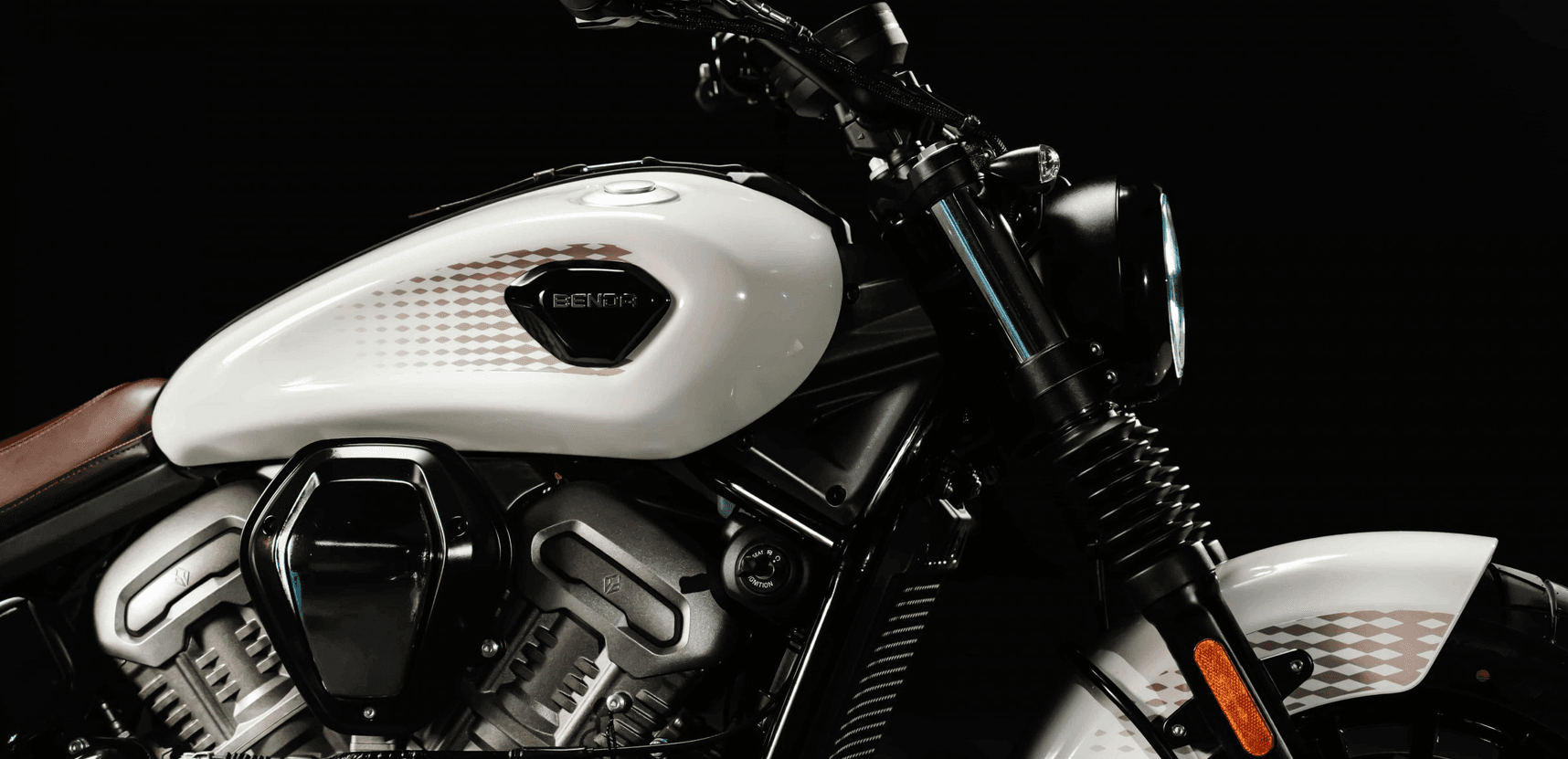 Darkflag 950, Benda, A